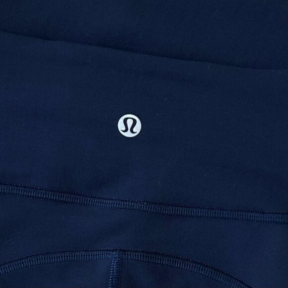 Lululemon High Rise Navy Leggings with Pockets Crop 23" Activewear Yoga Size 2 - Picture 3 of 7